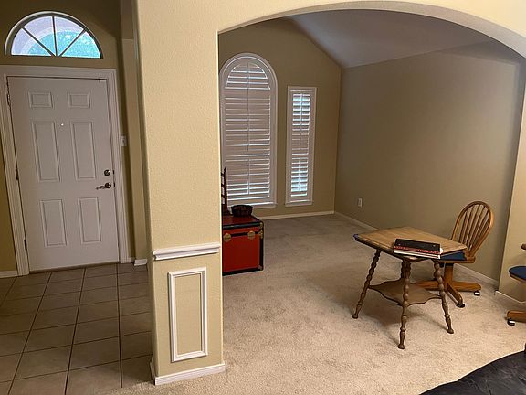 4th image of 1471 Applewood Dr