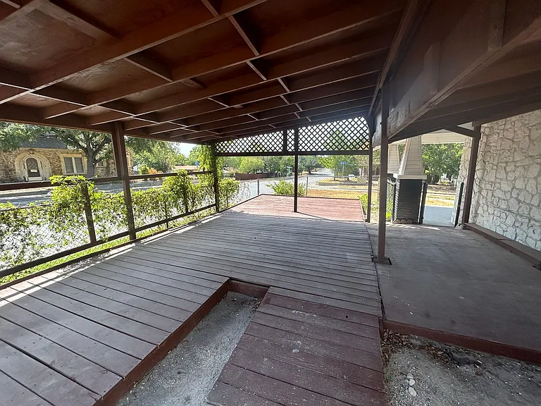 1245 Kayton Ave — Photo 25