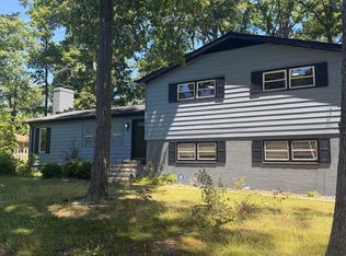 896 Forest Ln, Hanover, MD 21076
