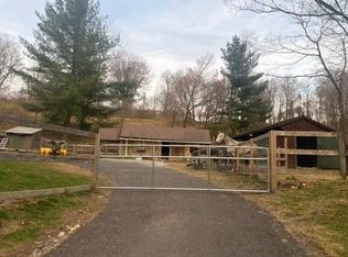 85 Poverty Hollow Rd, Newtown, CT