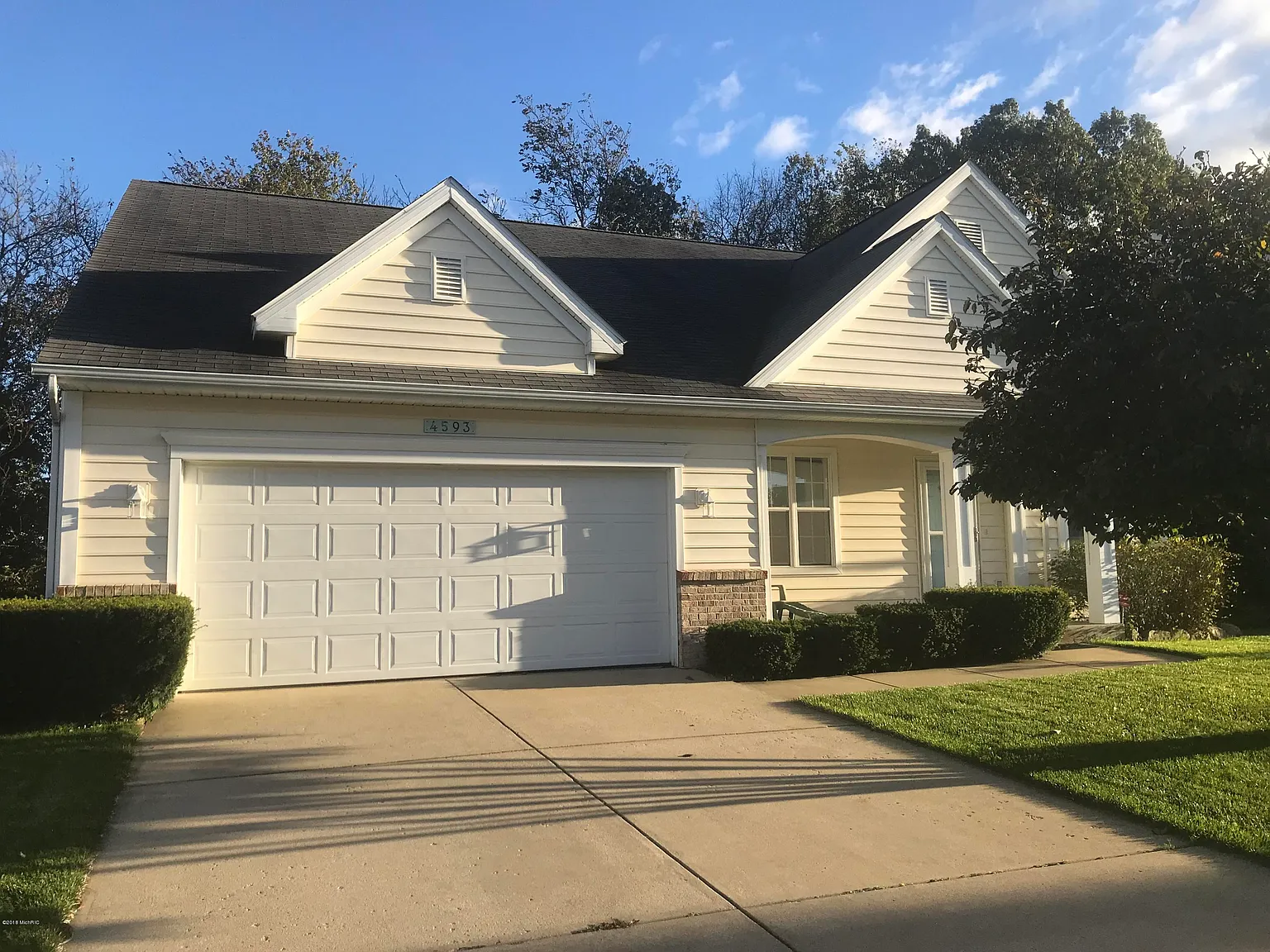 4593 Chasemoor Dr photo 1