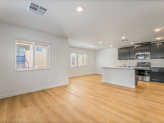 3rd image of 147 Harper Heights Ct
