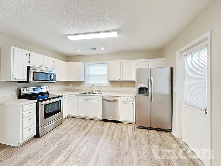 524 Chisolm Way — Photo 4