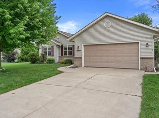 1515 Hazelnut Ct, West Bend, WI 53095