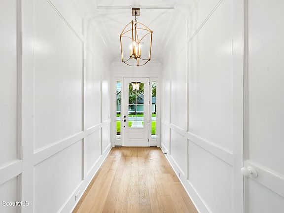 4th image of 1 Sumner St