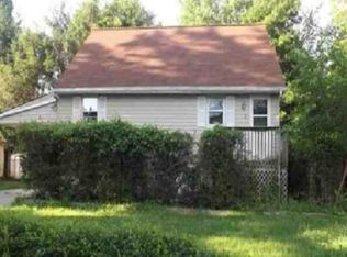 8 Riverside Dr, Pequannock, NJ 07440