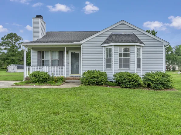 5849 Rocking Chair Dr, Youngsville, NC 27596