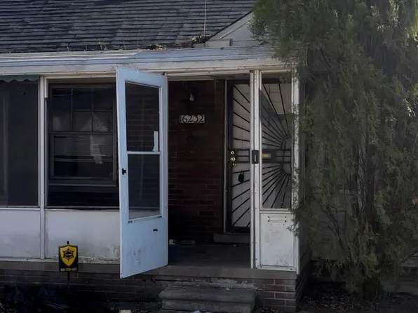 16232 Manning St, Detroit, MI 48205