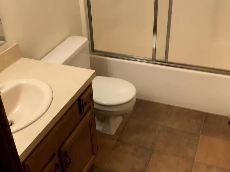 1040 SW Lilly Cir — Photo 4