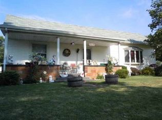 213 N Logan St, Chestnut, IL 62518