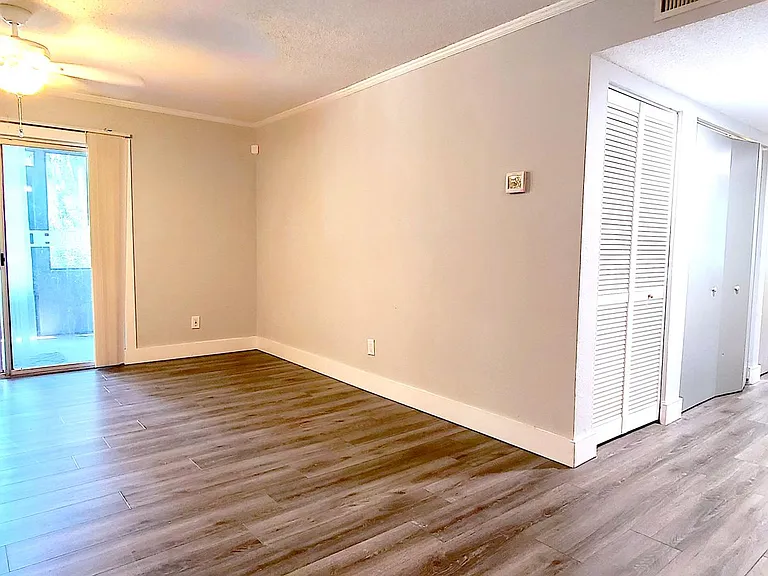 6519 W Newberry Rd #702 — Photo 9