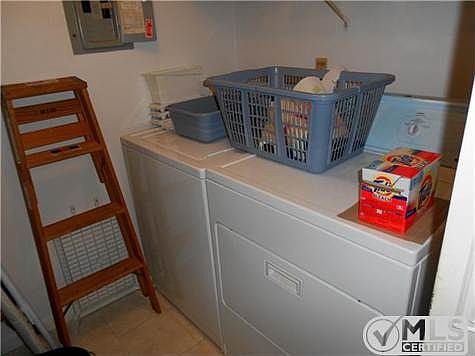 2nd image of 5795 La Paseos Dr APT C-1