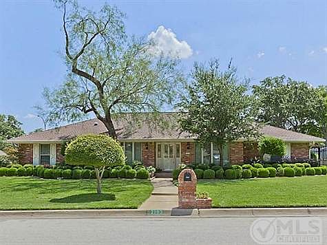 1st image of 2103 Covemeadow Dr