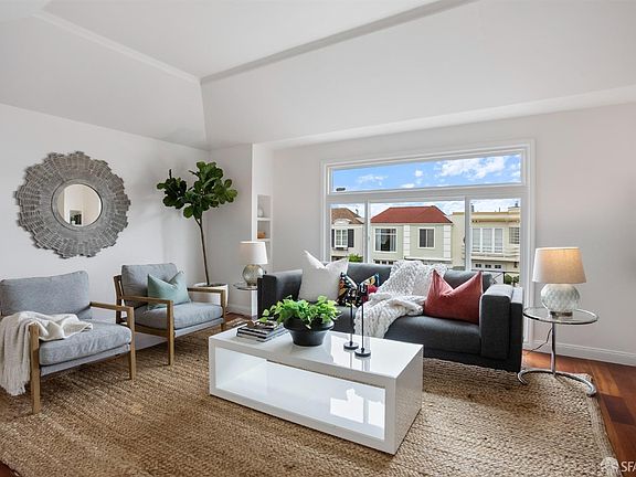 4th image of 52 Forest View Dr