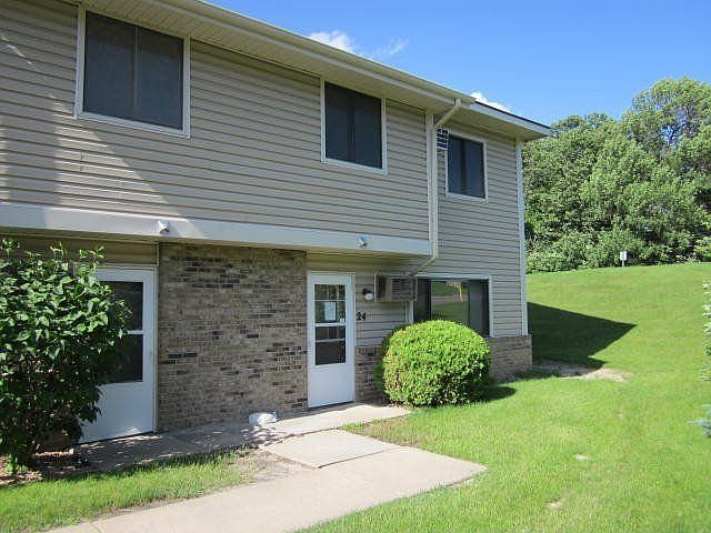 For Sale: 24 East 13th Street, Waconia, MN 55387