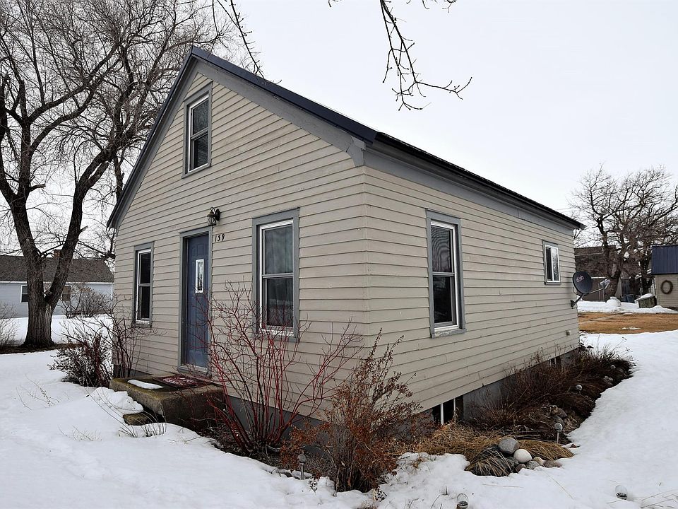 1st image of 139 5th St S
