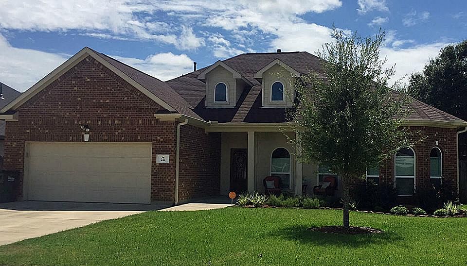 1st image of 221 Village Dr