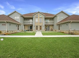 Lynndale Iv Condominium, Oak Creek, WI 53154
