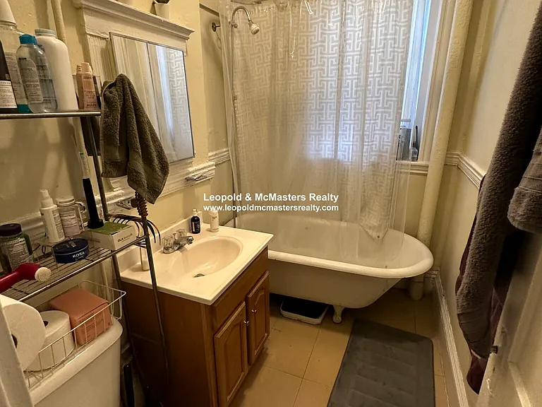 Kelton Street Apartments — Photo 51