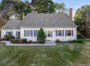 8 Heather Ct, New Milford, CT 06776