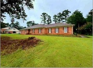 100 Winterthur Ct, Fayetteville, GA 30214