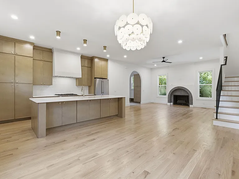 1703A Jeans Ct — Photo 5