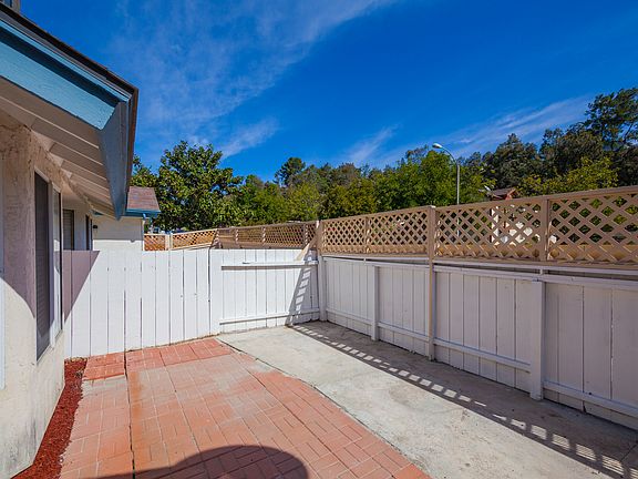 5th image of 2061 Manzana Way