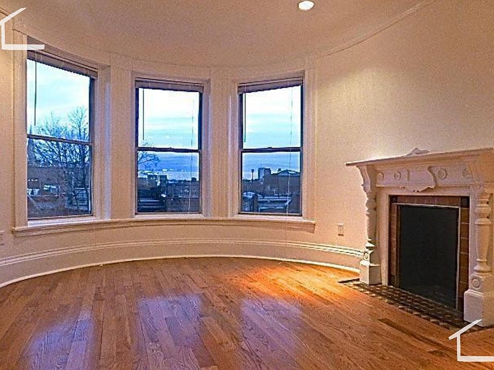 2nd image of 121 Saint Botolph St APT 003