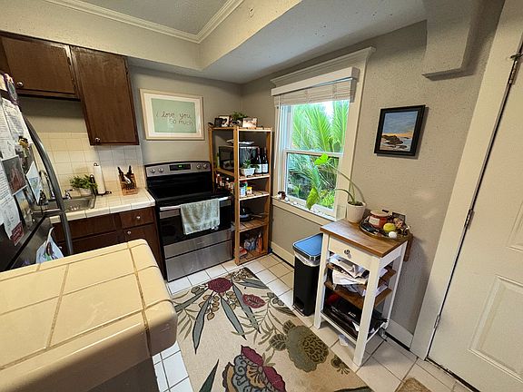 4th image of 1230 Cortlandt St APT 8