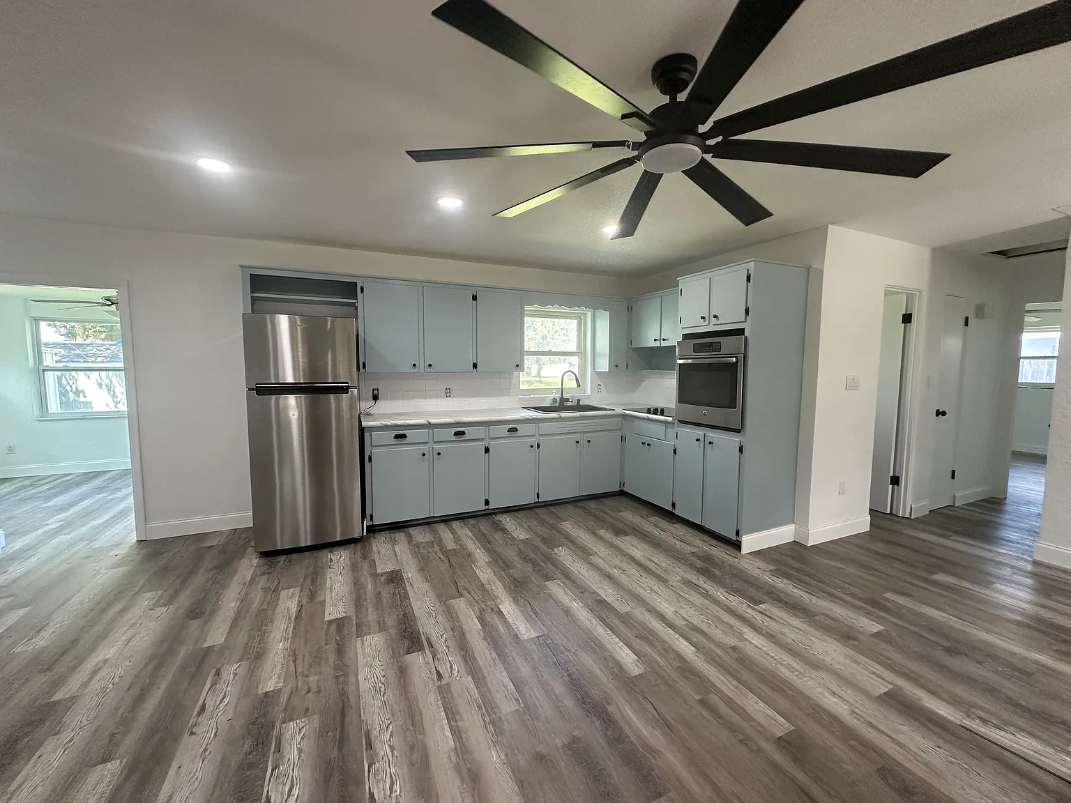 2 bed, 1100 sqft, $2,500 — Photo 3