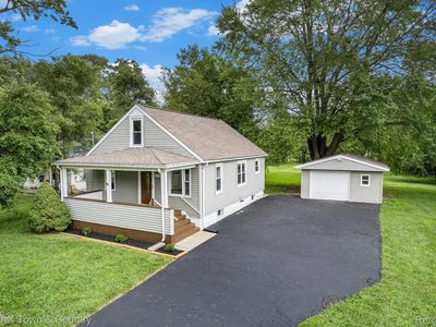3230 Huggins Ave, Flint, MI, 48506
