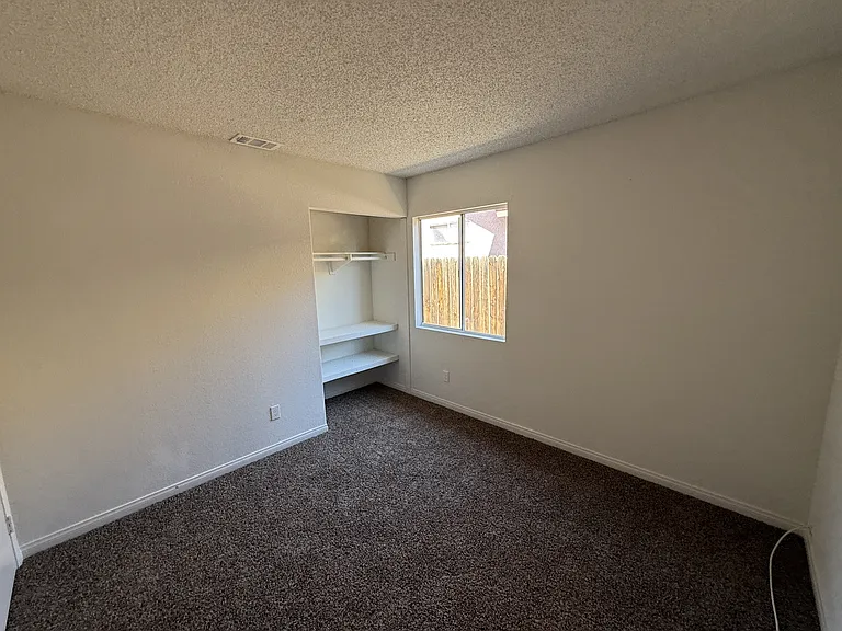 480 Prairie Way — Photo 9