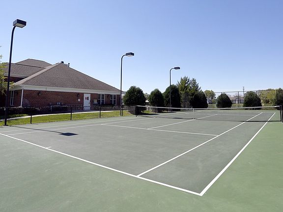 Community tennis court