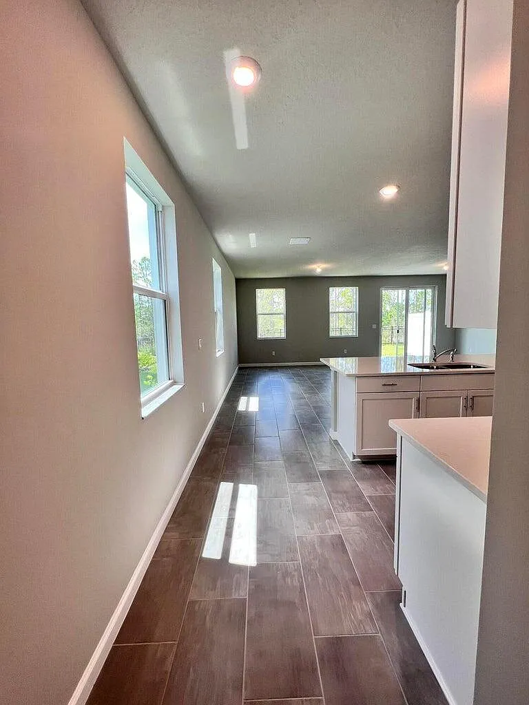 3 bed, 2.5 bath, 1804 sqft, $3,000 — Photo 4
