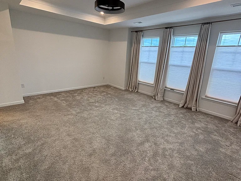 10312 Guardian Dr — Photo 33