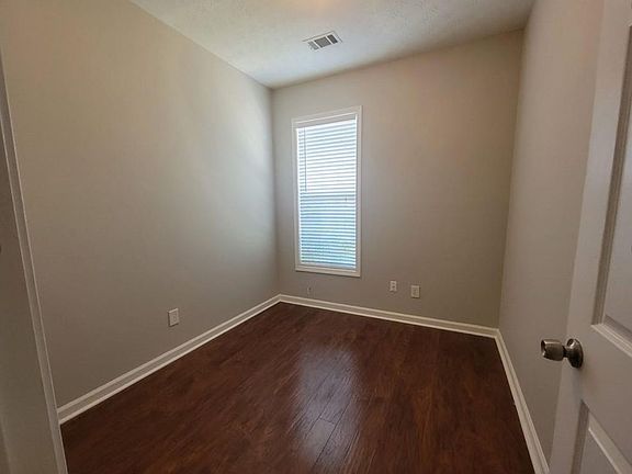 3rd image of 3007 Kentmere Dr