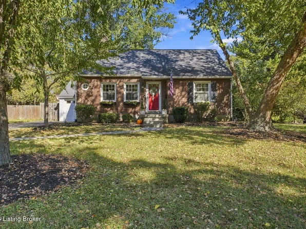 321 Monohan Dr, Saint Matthews, KY 40207