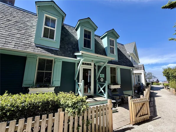 24 Fireside Lane, Pacific Beach, WA 98571