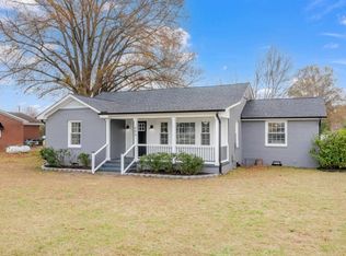 400 E Wellons St, Four Oaks, NC 27524