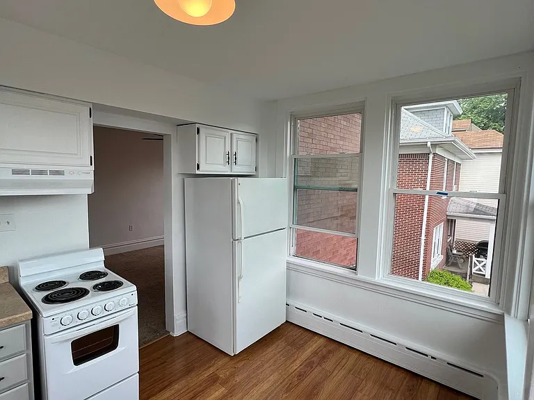1210 Peermont Ave #2 — Photo 2