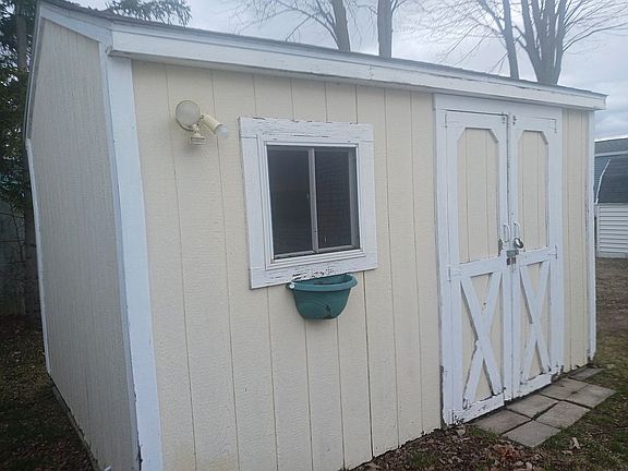 4th image of 2936 N Casino Beach Dr