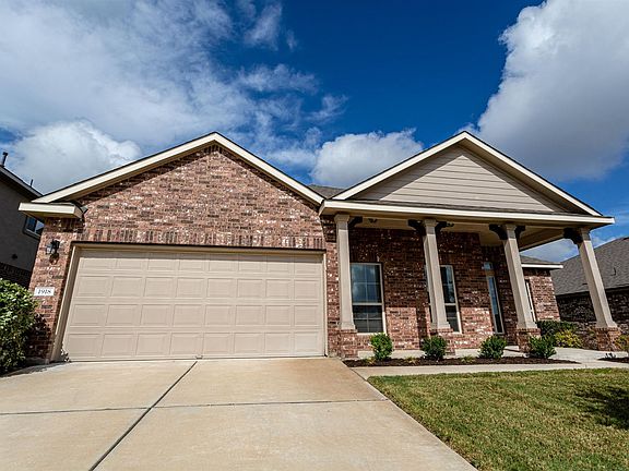 3rd image of 1918 Texoma Dr