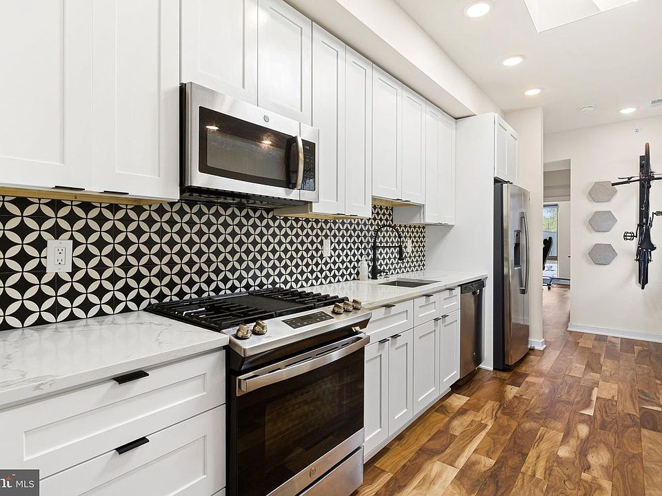 1st image of 318 N Preston St #3