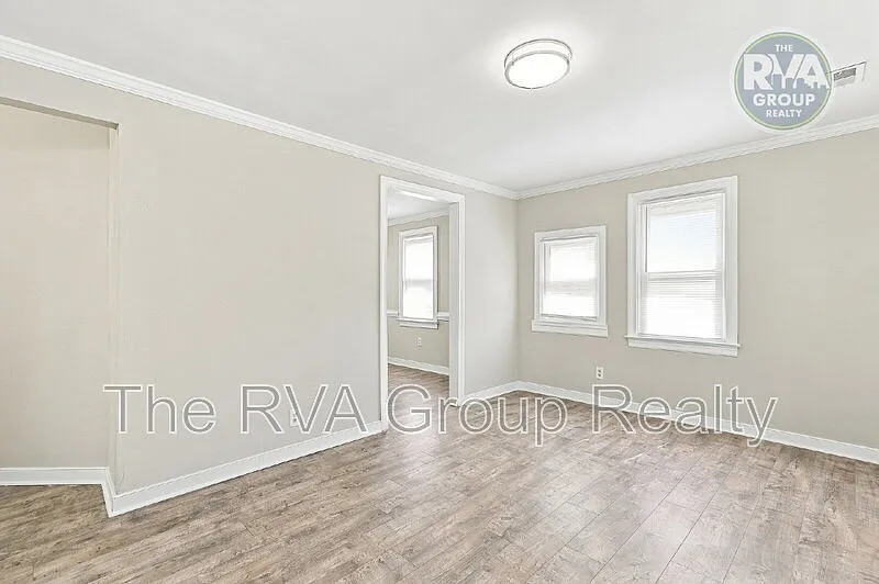 4 bed, 1.0 bath, 1116 sqft, $1,895 — Photo 2