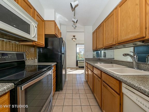 5th image of 1143 S Plymouth Ct APT 607