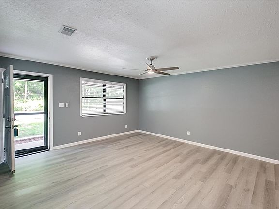 4th image of 2023 Valmont Dr