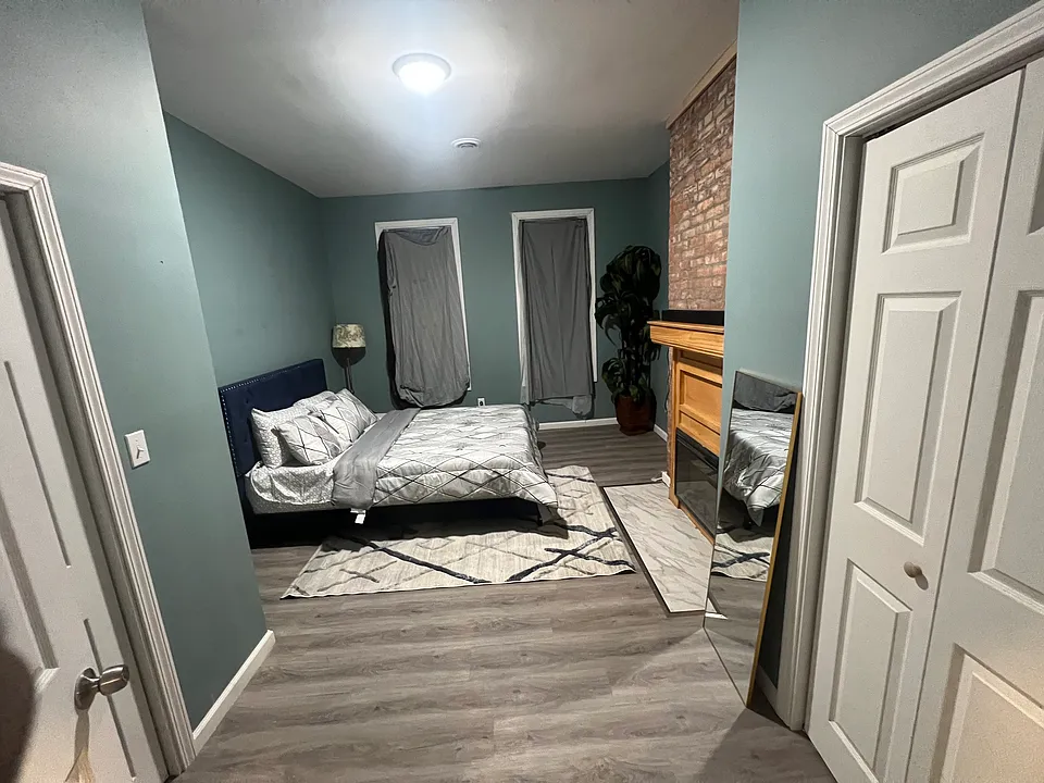 305 West St #1