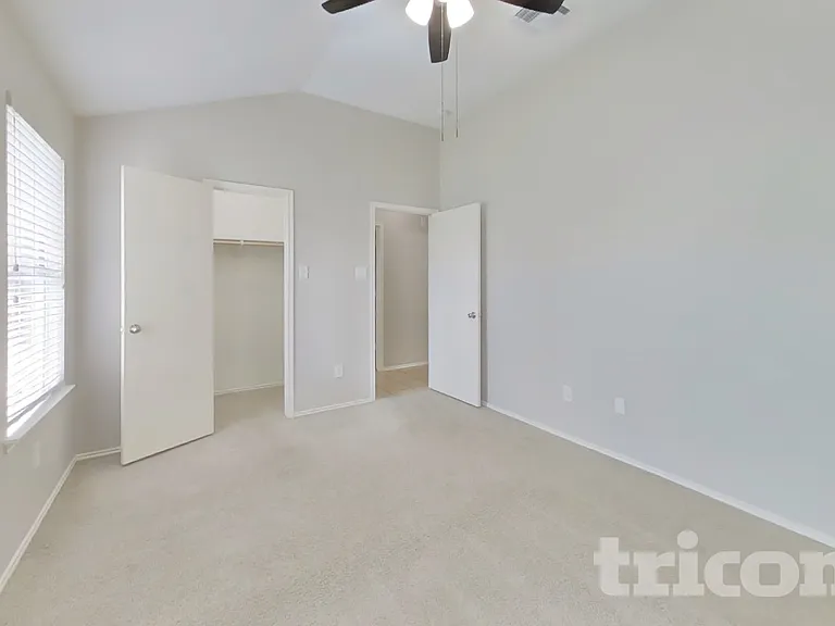 1403 Glens Ferry Ln — Photo 6
