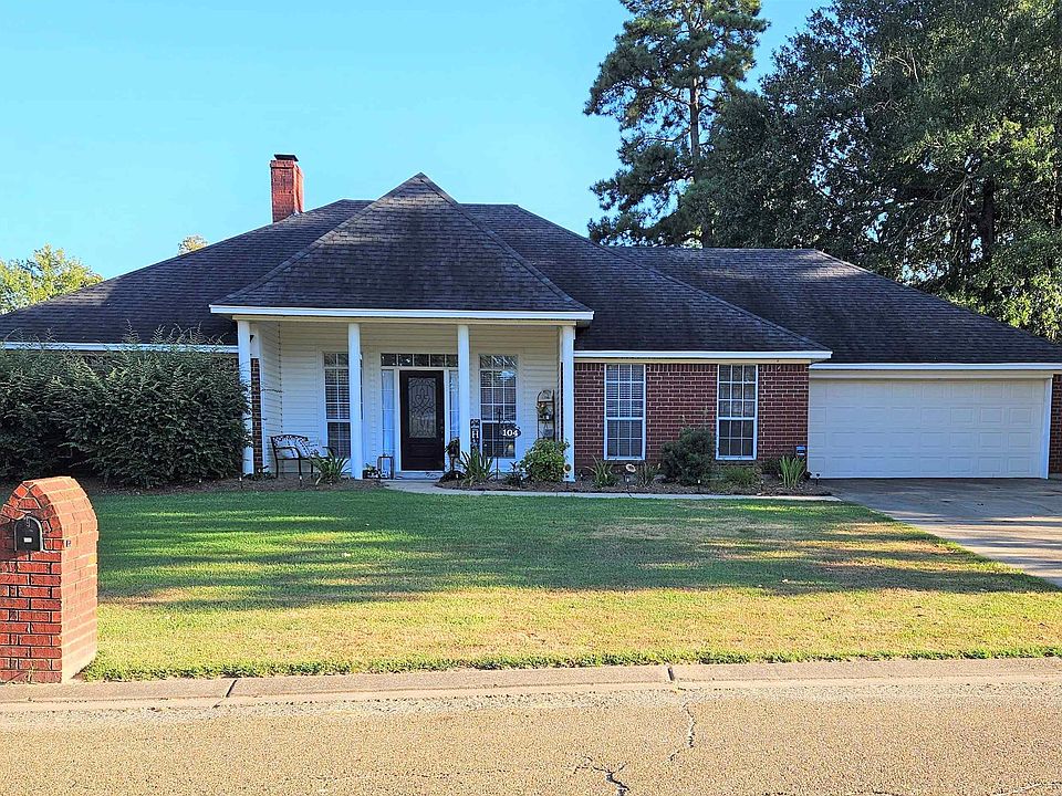 1st image of 104 Cerdan Cir