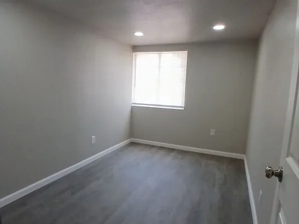 114 E 5th St, Niland, CA 92257